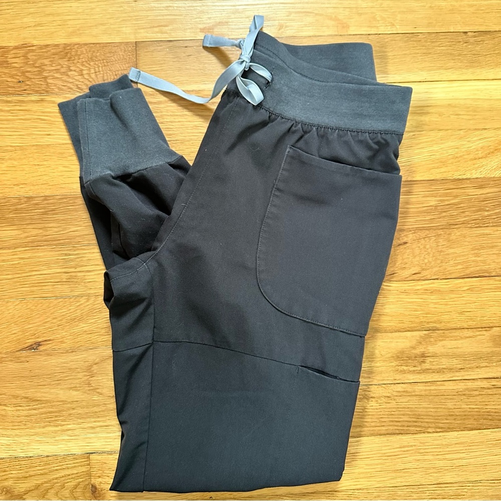 FIGS Black Jogger Scrub Pants
